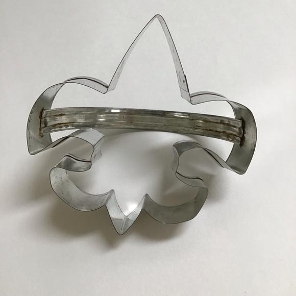 Boy Scout Emblem Metal Cookie Cutter w/Handle Biscuits Crafts Fleur De Lis 4x4” - Picture 9 of 12